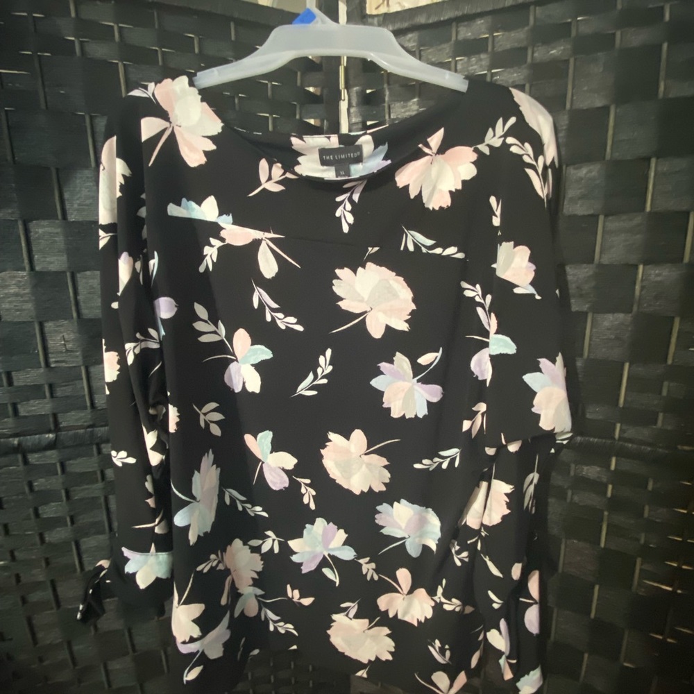 Limited blouse
